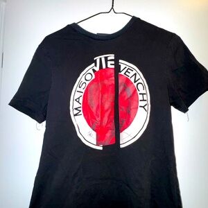 Givenchy tshirt